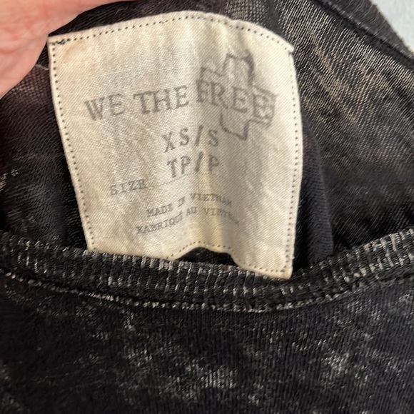 Free people we the free distressed black oversized tunic size XS/S - fits M - Picture 3 of 3